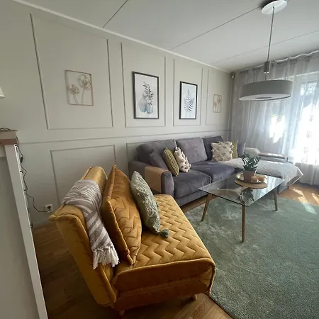 Lägenhet Cozy With A Large Terrace And Sauna! *