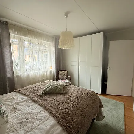 Cozy With A Large Terrace And Sauna! Lägenhet *